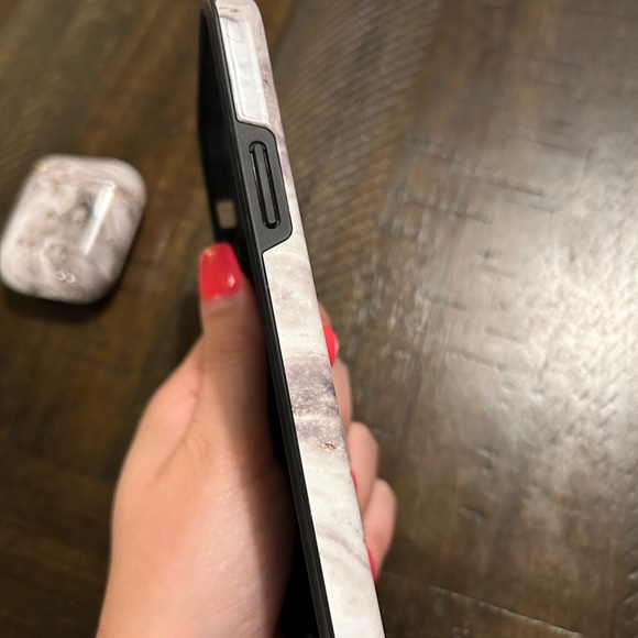 BURGA iPhone 12 Pro phone case and matching AirPod case! - Picture 11 of 13